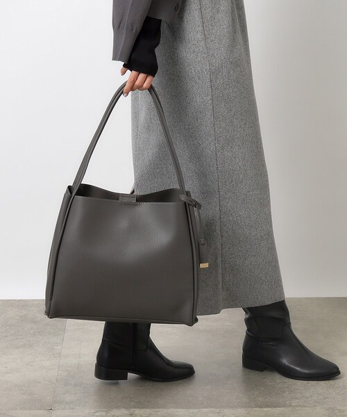 OPAQUE.CLIP（オペークドットクリップ）の「◆【軽量】フェイクレザー3層トートバッグ（トートバッグ・レディース・ライトグレー/ブラック/ベージュ/チャコールグレー・00）」の13枚目の写真