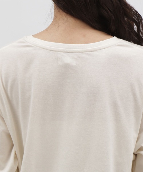 LAKOLE(ラコレ)の「ロゴプリントT / 977352(Tシャツ/カットソー・レディース・グレー/ブラック/ブルー/オフホワイト・MEDIUM/SMALL)」の13枚目の写真