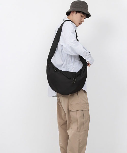 ROOPTOKYO（ループトウキョウ）の「ショルダーバッグ（ショルダーバッグ・メンズ・グリーン/ブラック/ホワイト/ベージュ・FREE）」の7枚目の写真