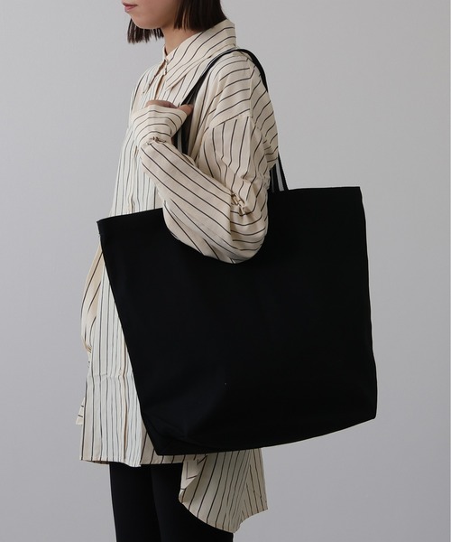 emesuelee(エメスーリー)の「レギュラーキャンバストートバッグ L(トートバッグ・レディース・レッド/ブルー/ライトグレー/オリーブ/ベージュ系2/ベージュ系3/ブラック系1/モカ/ベージュ系1/ベージュ系4/ブラック/ナチュラル/パープル/ネイビー/スモークピンク/ピンク/マスタード/ミント/カーキ/グリーン・L)」の3枚目の写真