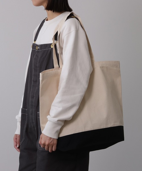 emesuelee(エメスーリー)の「レギュラーキャンバストートバッグ L(トートバッグ・レディース・レッド/ブルー/ライトグレー/オリーブ/ベージュ系2/ベージュ系3/ブラック系1/モカ/ベージュ系1/ベージュ系4/ブラック/ナチュラル/パープル/ネイビー/スモークピンク/ピンク/マスタード/ミント/カーキ/グリーン・L)」の7枚目の写真