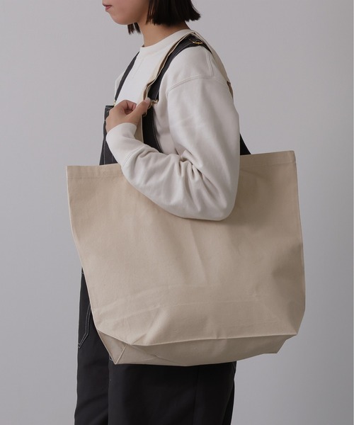 emesuelee(エメスーリー)の「レギュラーキャンバストートバッグ L(トートバッグ・レディース・レッド/ブルー/ライトグレー/オリーブ/ベージュ系2/ベージュ系3/ブラック系1/モカ/ベージュ系1/ベージュ系4/ブラック/ナチュラル/パープル/ネイビー/スモークピンク/ピンク/マスタード/ミント/カーキ/グリーン・L)」の6枚目の写真