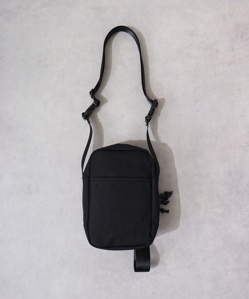THRASHER（スラッシャー）の「THRASHER MINI SHOULDER（ショルダーバッグ・メンズ・ブラック・FREE）」の2枚目の写真