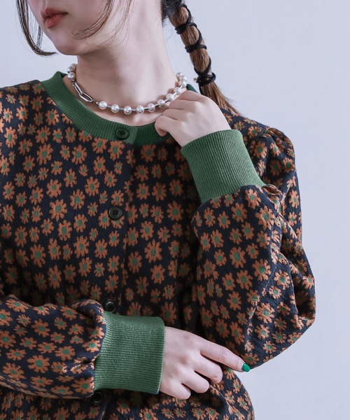 osharewalker（オシャレウォーカー）の「【廃盤】【ZOZO限定】『レトロフラワージャカードニットカーディガン』（カーディガン/ボレロ・レディース・ブラウン/グリーン・FREE）」の11枚目の写真