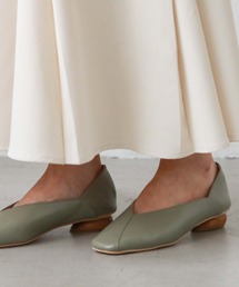 アシメパンプス