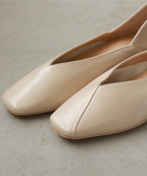 archives（アルシーヴ）の「アシメパンプス（パンプス・レディース・アイボリー/ブラック/グリーン・LARGE/MEDIUM）」の10枚目の写真