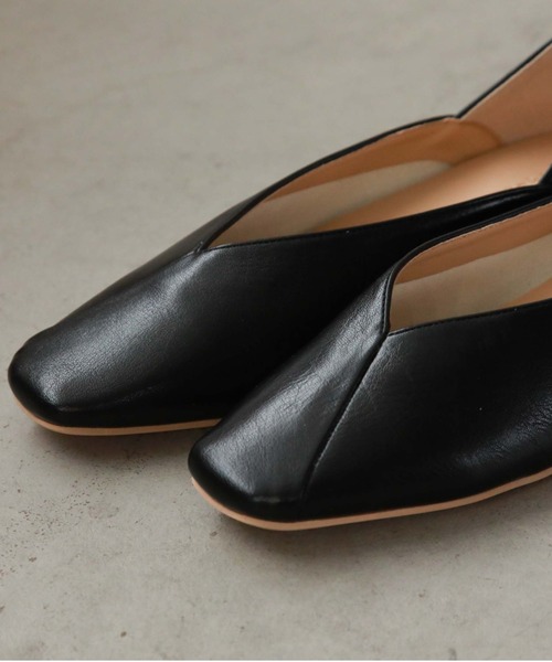 archives（アルシーヴ）の「アシメパンプス（パンプス・レディース・アイボリー/ブラック/グリーン・LARGE/MEDIUM）」の13枚目の写真