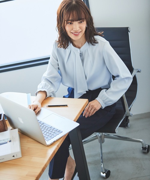 DRESS LAB(ドレスラボ)の「【手洗い可能】タックボウタイブラウス(シャツ/ブラウス・レディース・ホワイト/ピンクベージュ/ブルー・M/S/LL/L)」の9枚目の写真