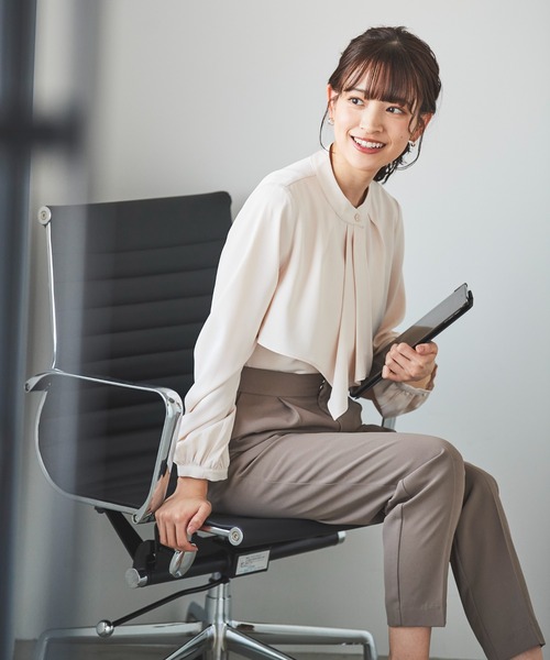 DRESS LAB(ドレスラボ)の「【手洗い可能】タックボウタイブラウス(シャツ/ブラウス・レディース・ホワイト/ピンクベージュ/ブルー・M/S/LL/L)」の5枚目の写真