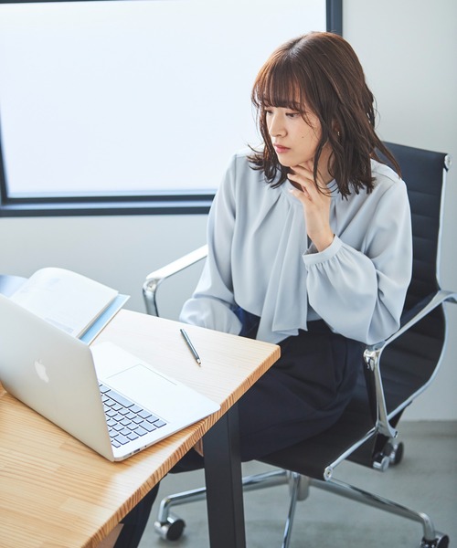 DRESS LAB(ドレスラボ)の「【手洗い可能】タックボウタイブラウス(シャツ/ブラウス・レディース・ホワイト/ピンクベージュ/ブルー・M/S/LL/L)」の7枚目の写真