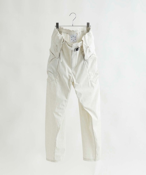 alk phenix(アルクフェニックス)の「alk phenix(アルクフェニックス)Zak Pants KAR/ザックパンツ/ザックポケット/大容量ポケット/ロングパンツ/メンズパンツ/karu-stretch taffeta II(カーゴパンツ・メンズ・オフホワイト/ブラック系その他/グレー/カーキ/ホワイト系その他・S/M/L/XL)」の5枚目の写真