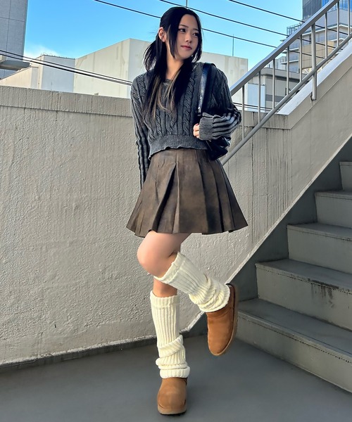 SPINNS(スピンズ)の「【S.Mサイズ展開】ウォッシュ加工プリーツミニスカート/スカパン(スカート・レディース・ブラウン/ブラック/グレー・M/S)」の17枚目の写真