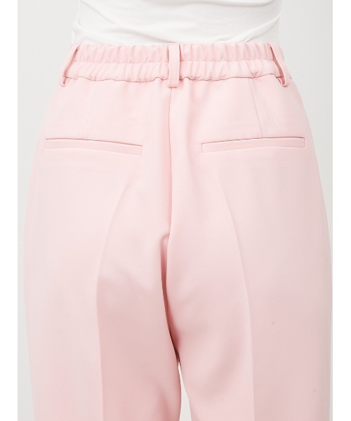 Mila Owen(ミラオーウェン)の「センタープレス後ゴムテーパードパンツ【手洗い可能】(スラックス・レディース・ピンク/アイボリー/ブラック/ブルー・2/0/1/00)」の16枚目の写真