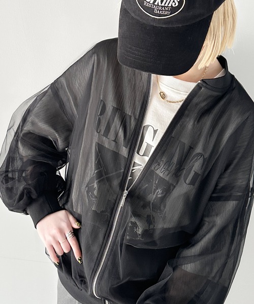 classicalelf(クラシカルエルフ)の「今っぽいこなれ感を叶える。チュール×シフォンレイヤードシアーブルゾン(ブルゾン・レディース・ブラック/アイボリー/グレイッシュベージュ・LARGE/MEDIUM/SMALL/X-LARGE)」の4枚目の写真