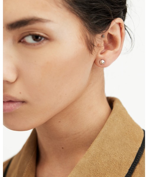 ALLSAINTS(オールセインツ)の「HALLIE BEADED HUGGIE EARRING SET | HALLIE ビーズ ハギー イヤリング・ピアス セット(ピアス(片耳用)・レディース・ゴールド系その他・ONE SIZE)」の3枚目の写真