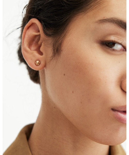 ALLSAINTS(オールセインツ)の「HALLIE BEADED HUGGIE EARRING SET | HALLIE ビーズ ハギー イヤリング・ピアス セット(ピアス(片耳用)・レディース・ゴールド系その他・ONE SIZE)」の5枚目の写真