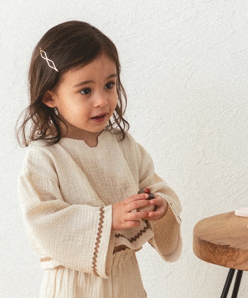 sea and shells by pairmanon(シーアンドシェルズバイペアマノン)の「【sea and shells by pairmanon】ダブルガーゼ 配色 セットアップ(その他ベビーウェア・キッズ・イエロー/アイボリー/カーキ・100/110/80/90)」の4枚目の写真