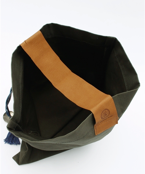 Kastane(カスタネ)の「【UANDMI31WORK】コンチョクラッチ(クラッチバッグ・レディース・アイボリー/カーキ・FREE)」の11枚目の写真