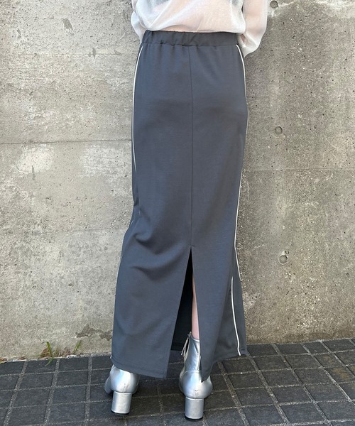 ISOOK（アイスー）の「【ISOOK / アイスー】サイドラインジャージスカート / タイトスカート ロング ラインスカート Iライン ZOZOTOWN限定（スカート・レディース・ホワイト/ブラック/チャコールグレー・FREE）」の10枚目の写真