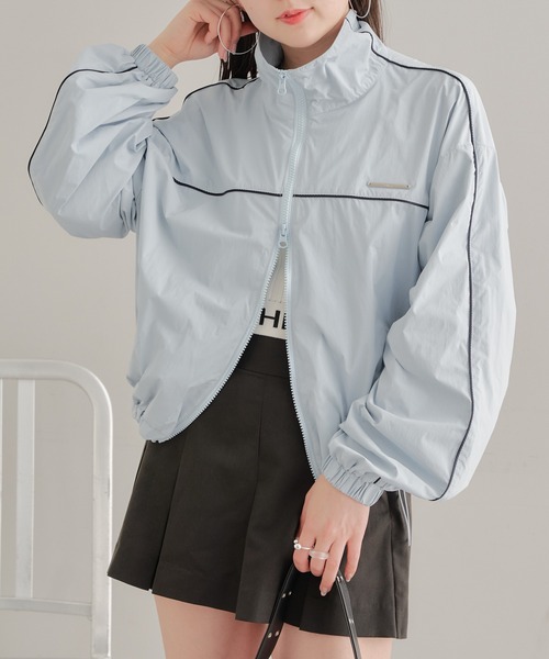 Chico（チコ）の「パイピングダブルジップナイロントラックジャケット