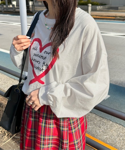 kutir（クティール）の「アソートプリントロンＴ（Tシャツ/カットソー・レディース・その他/チャコールグレー/ホワイト/ホワイト系その他/オートミール/ダークグレー・FREE）」の17枚目の写真