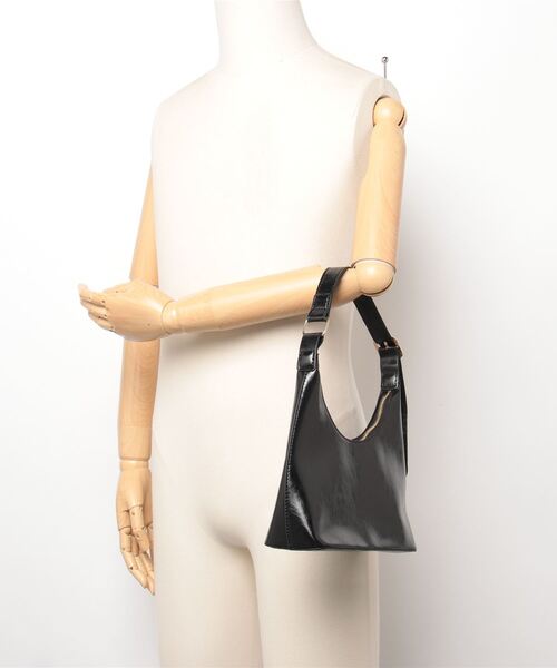 Silly（シリー）の「【オールシーズン使える！】ソフトシンプルハンドバッグ（ハンドバッグ・レディース・ブラック・FREE）」の2枚目の写真