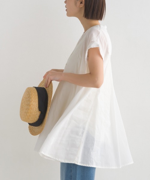 OMNES(オムネス)の「コットンボイルフレンチスリーブフレアシャツ(シャツ/ブラウス・レディース・ブラウン/ベージュ/ブラック/ホワイト/グリーン/ブルー・FREE)」の22枚目の写真