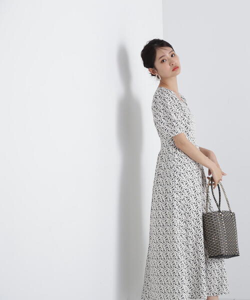 N.（N. Natural Beauty Basic）（エヌエヌナチュラルビューティーベーシック）の「◆スクエアネックプリントワンピース《S Size Line》（ワンピース・レディース・グリーン系その他/ブラック系その他/オフホワイト・SMALL/MEDIUM）」の20枚目の写真