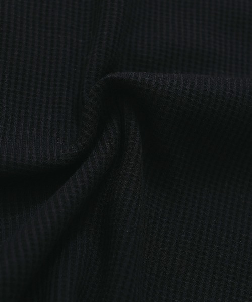 Revo.（レボ）の「ワッフル 裾ラウンド タンクトップ レイヤード ロング丈（タンクトップ・メンズ・ホワイト/ブラック/グレー・M/L）」の8枚目の写真