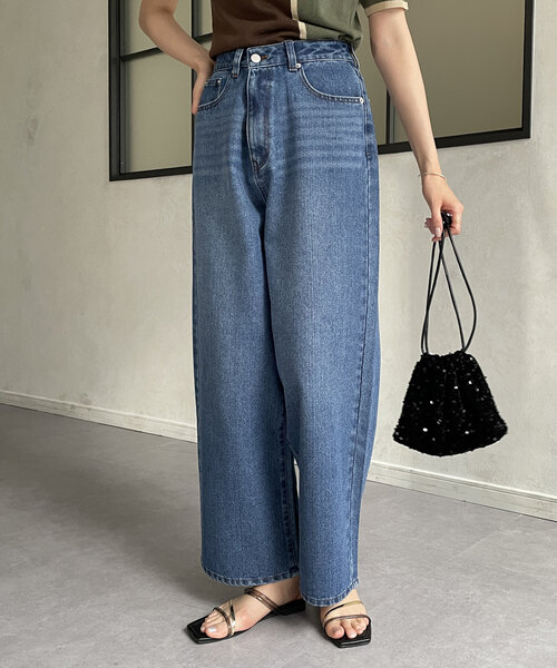 Thevon（ゼボン）の「【2サイズ展開／身長別サイズ比較動画あり】ハイウエストワイドデニム（デニムパンツ・レディース・ブラック/ブルー/サックスブルー・S/M）」の5枚目の写真