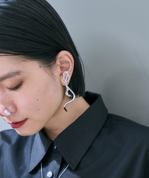 HARE（ハレ）の「ムスビモチーフピアス(HARE)（ピアス（両耳用）・レディース・シルバー・FREE）」の4枚目の写真