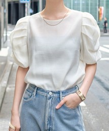 タックボリュームスリーブブラウス