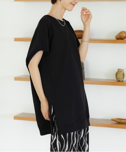 LEPSIM（レプシィム）の「サイドスリットカットチュニック　128558（チュニック・レディース・レッド/ブラック/グレー/オフホワイト・FREE）」の3枚目の写真