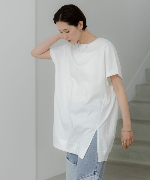 LEPSIM（レプシィム）の「サイドスリットカットチュニック　128558（チュニック・レディース・レッド/ブラック/グレー/オフホワイト・FREE）」の6枚目の写真