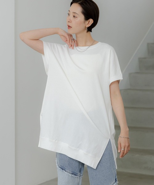 LEPSIM（レプシィム）の「サイドスリットカットチュニック　128558（チュニック・レディース・レッド/ブラック/グレー/オフホワイト・FREE）」の7枚目の写真