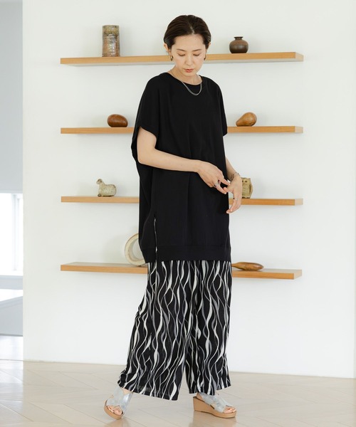 LEPSIM（レプシィム）の「サイドスリットカットチュニック　128558（チュニック・レディース・レッド/ブラック/グレー/オフホワイト・FREE）」の15枚目の写真