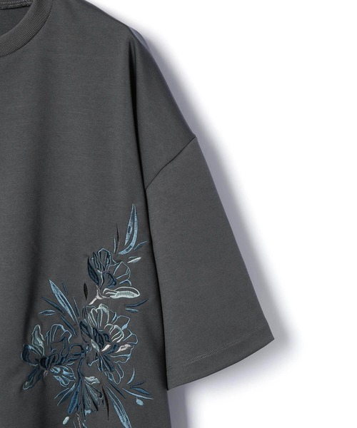 JUNRED（ジュンレッド）の「フラワー刺繍オーバーサイズTシャツ（Tシャツ/カットソー・メンズ・ライトグレー/ホワイト/ブラック・L/M/S）」の19枚目の写真