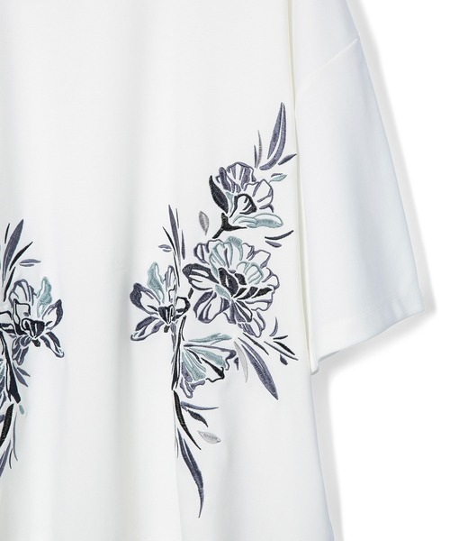 JUNRED（ジュンレッド）の「フラワー刺繍オーバーサイズTシャツ（Tシャツ/カットソー・メンズ・ライトグレー/ホワイト/ブラック・L/M/S）」の10枚目の写真