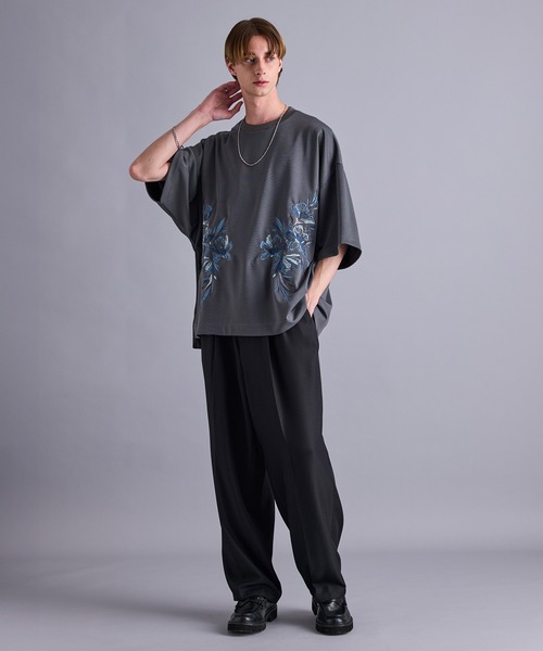 JUNRED（ジュンレッド）の「フラワー刺繍オーバーサイズTシャツ（Tシャツ/カットソー・メンズ・ライトグレー/ホワイト/ブラック・L/M/S）」の9枚目の写真