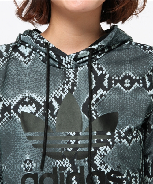 ウィメンズ アディダス スネーク柄 パーカー L adidas（アディダス）の「ウィメンズ アディダス スネーク柄 パーカー