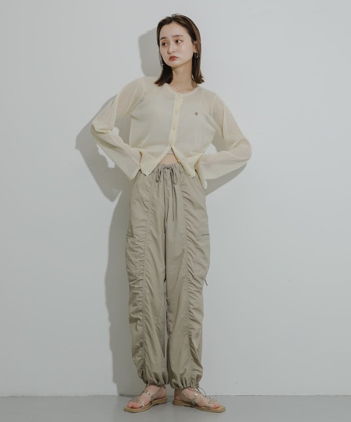 SENSE OF PLACE by URBAN RESEARCH(センスオブプレイスバイアーバンリサーチ)の「シシュウコンパクトニットカーディガン(カーディガン/ボレロ・レディース・ブラック/アイボリー/ピンク/ブルー・ONE)」の6枚目の写真