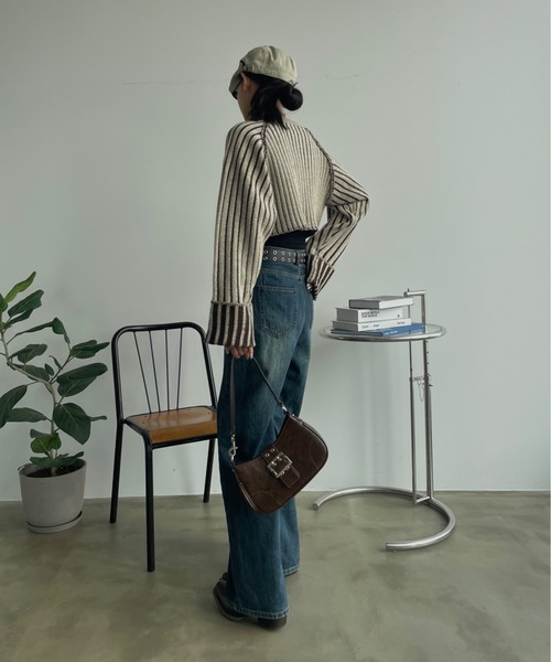 SHAGGIE(シャギー)の「プレーティングクルーネックニット(ニット/セーター・レディース・ブラウン/ネイビー/ライトグレー・FREE)」の11枚目の写真