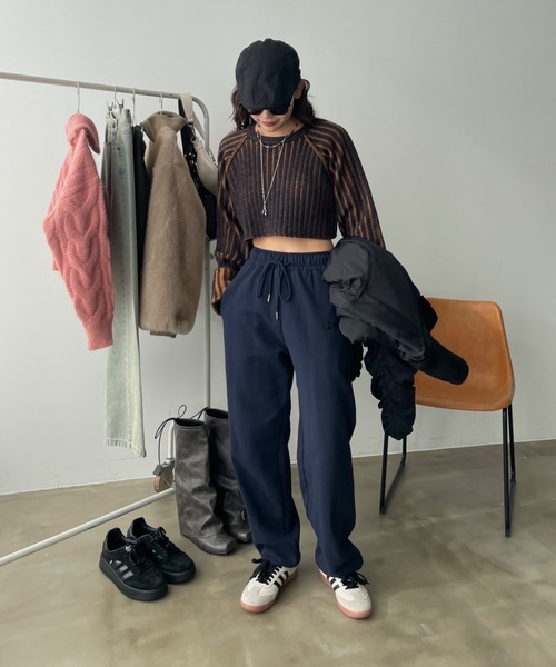 SHAGGIE(シャギー)の「プレーティングクルーネックニット(ニット/セーター・レディース・ブラウン/ネイビー/ライトグレー・FREE)」の6枚目の写真