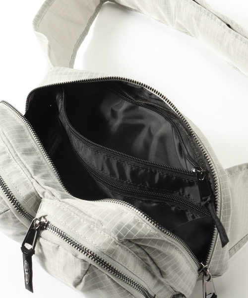 JOURNAL STANDARD(ジャーナルスタンダード)の「BOILER ROOM / ボイラールーム CROSS BODY BAG(ボディバッグ/ウエストポーチ・メンズ・チャコールグレー/ブラック・FREE)」の8枚目の写真