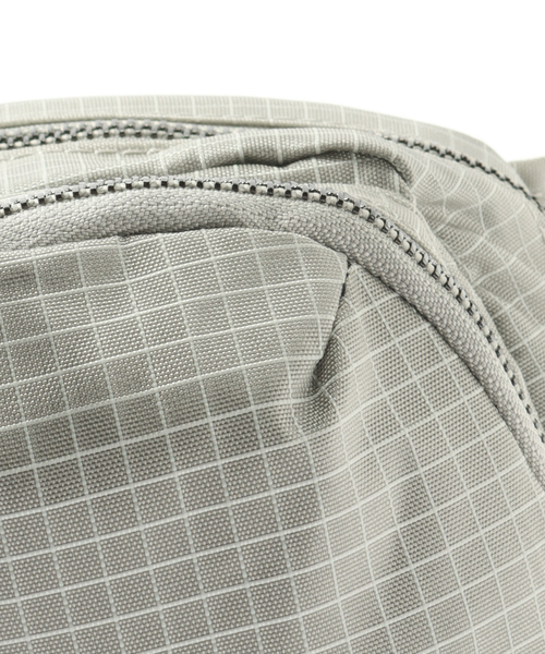 JOURNAL STANDARD(ジャーナルスタンダード)の「BOILER ROOM / ボイラールーム CROSS BODY BAG(ボディバッグ/ウエストポーチ・メンズ・チャコールグレー/ブラック・FREE)」の21枚目の写真