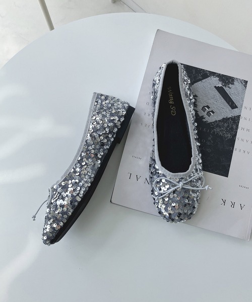 AS KNOW AS plus（アズノゥアズプラス）の「スパンコールバレエシューズ（パンプス・レディース・ブラック/シルバー・M/L）」の7枚目の写真