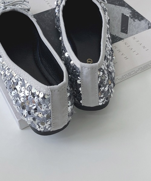 AS KNOW AS plus（アズノゥアズプラス）の「スパンコールバレエシューズ（パンプス・レディース・ブラック/シルバー・M/L）」の9枚目の写真