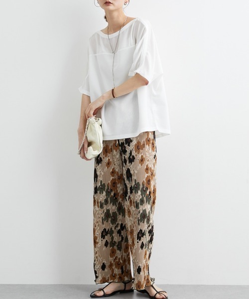 nissen（ニッセン）の「フラワー柄クリスタルプリーツパンツ（その他パンツ・レディース・ベージュ系/ブルー系/ブラウン系・M/L）」の5枚目の写真