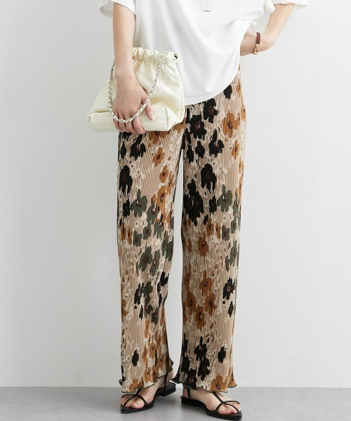 nissen（ニッセン）の「フラワー柄クリスタルプリーツパンツ（その他パンツ・レディース・ベージュ系/ブルー系/ブラウン系・M/L）」の10枚目の写真