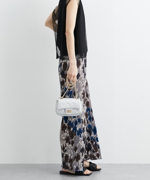 nissen（ニッセン）の「フラワー柄クリスタルプリーツパンツ（その他パンツ・レディース・ベージュ系/ブルー系/ブラウン系・M/L）」の14枚目の写真